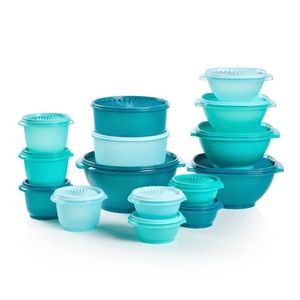 Tupperware Heritage Collection 30 Piece Set -Green
